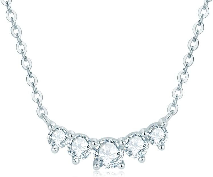 Dainty gold moissanite diamond choker necklace